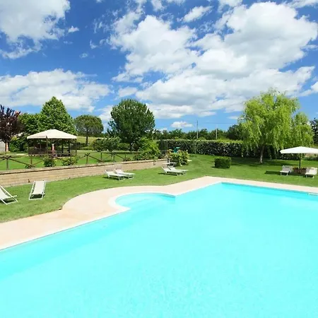 Sleeps 5 Pool Wifi Trevinano